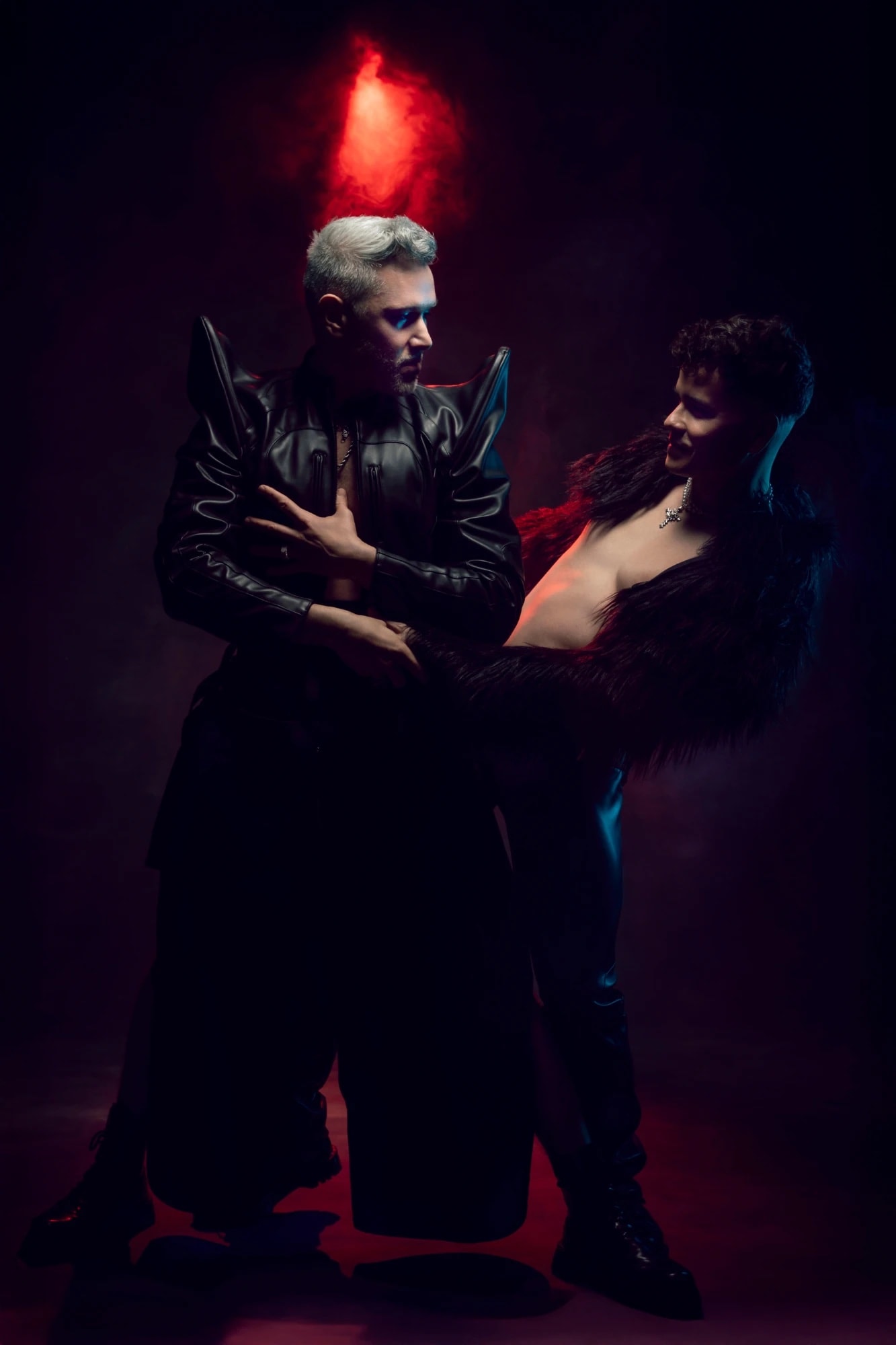 Velvet Riot — Eugin Vita y Lui da Motta juntos.